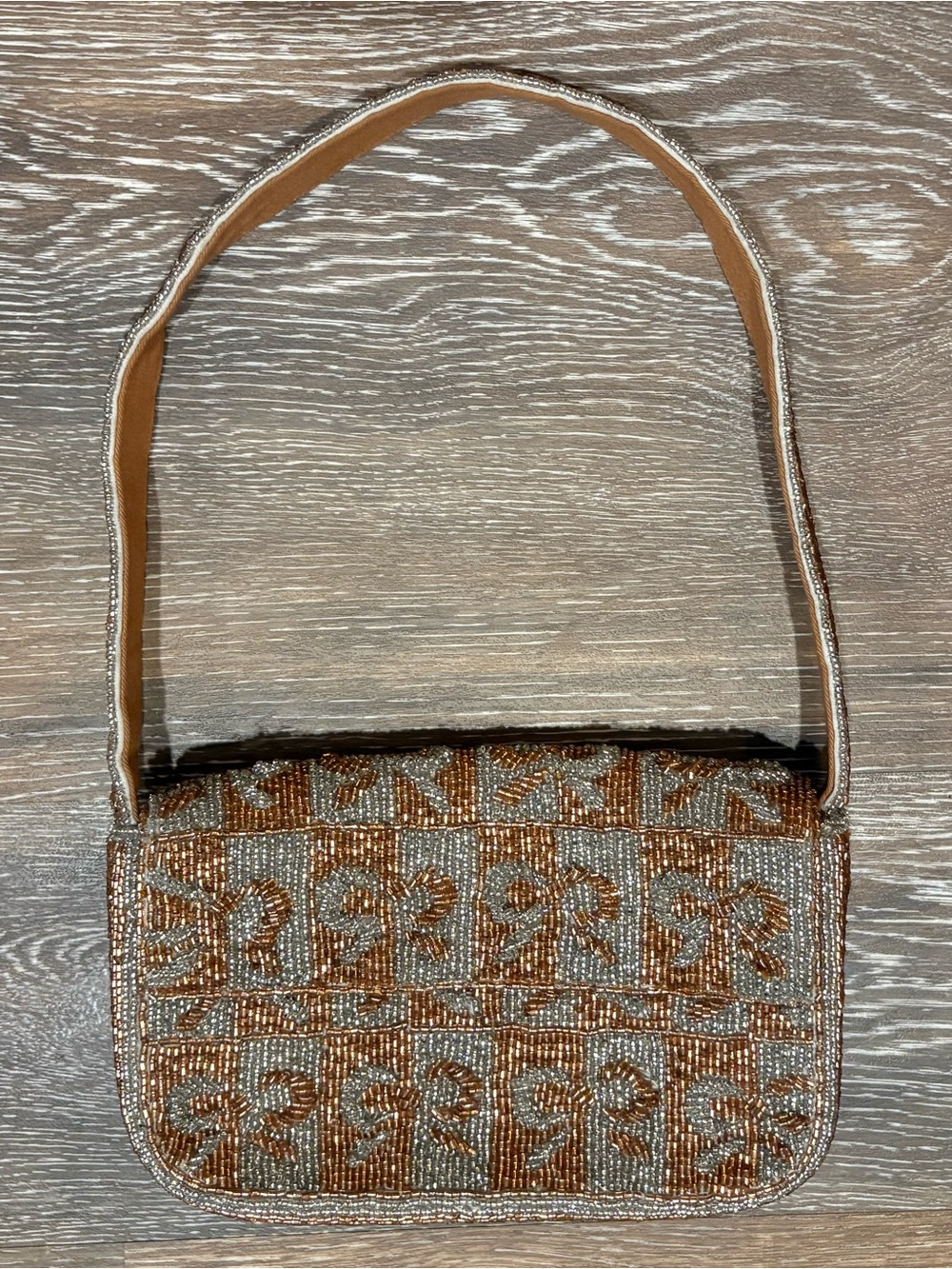 Anthropologie Fiona: Metallic Bow Limited Edition Shoulder Bag - Picture 6 of 9